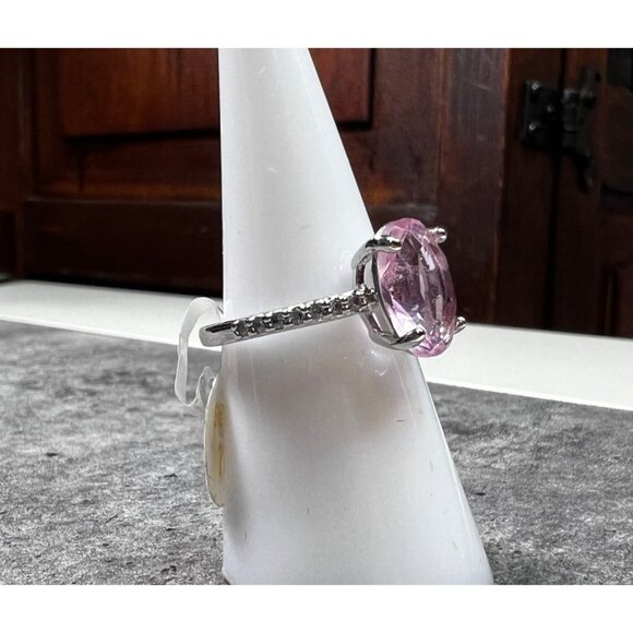Ring Bomb Party Ring, NWOT, size 7, pink stone silver color band - Picture 5 of 7